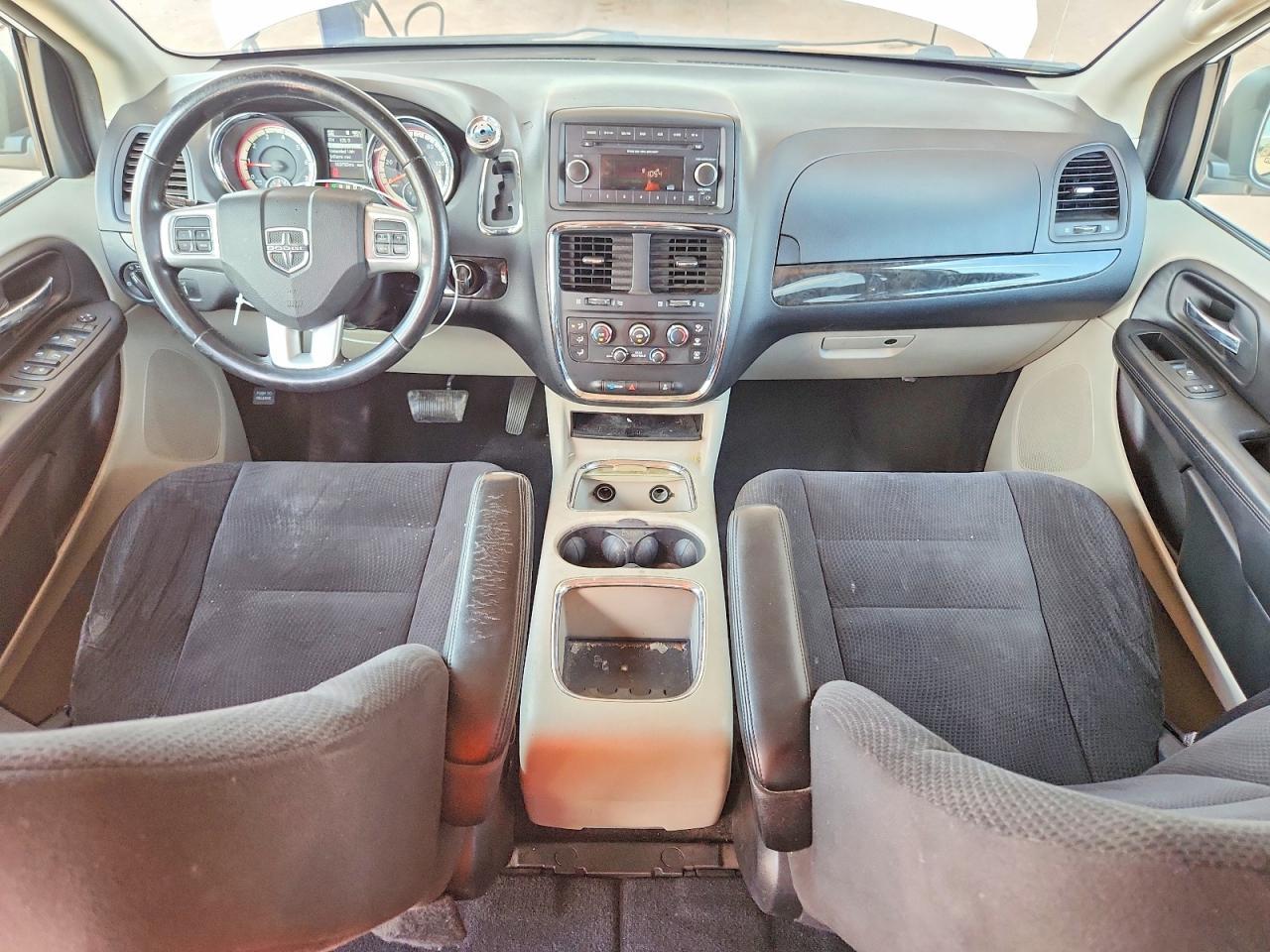 2014 Dodge Grand Caravan Sxt - zdjęcie 8