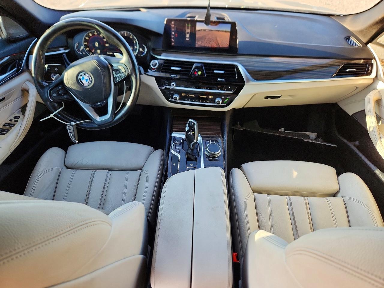 2019 BMW 530 Xi - zdjęcie 8