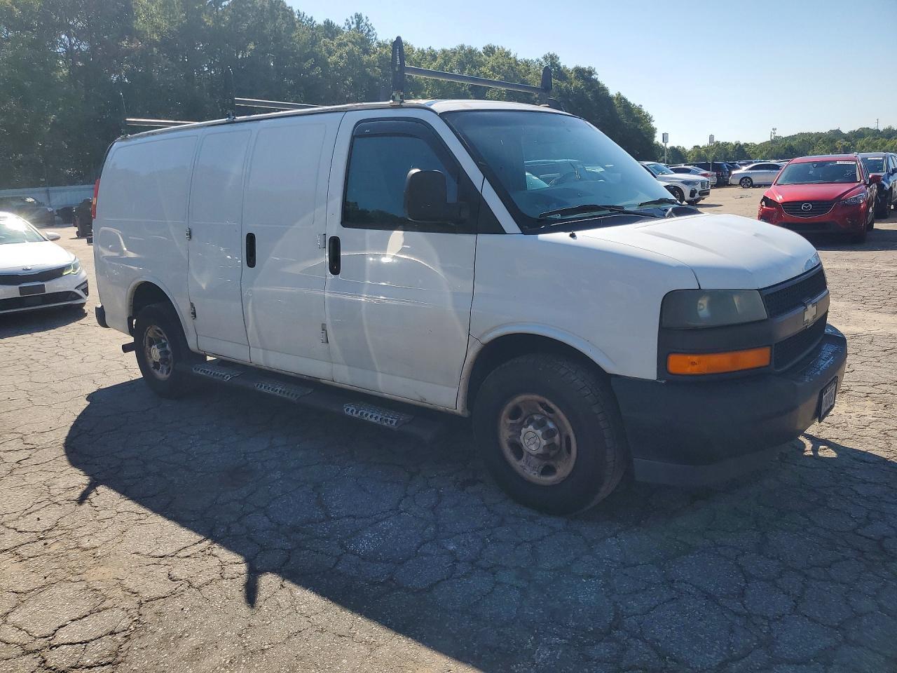 2019 Chevrolet Express G2500 - zdjęcie 4