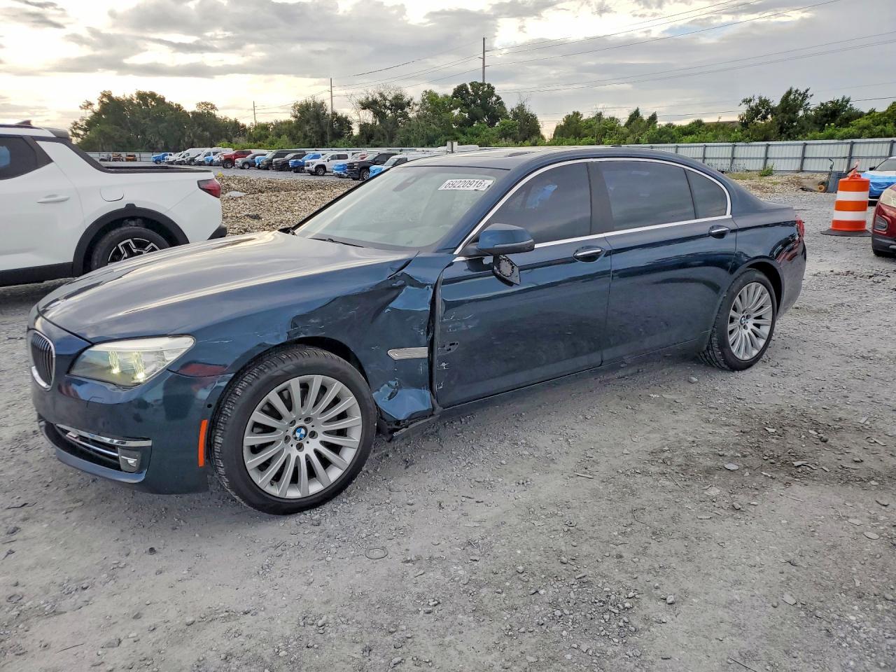 2013 BMW 740 Li - zdjęcie główne
