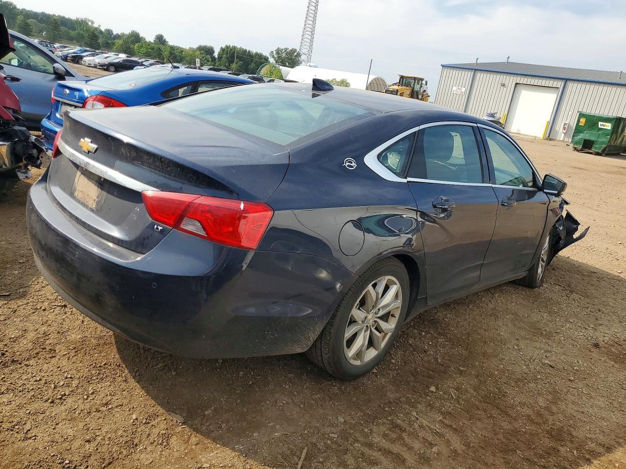 2017 Chevrolet Impala Lt - zdjęcie 3