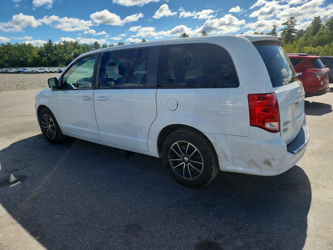 2019 Dodge Grand Caravan Gt - zdjęcie 2