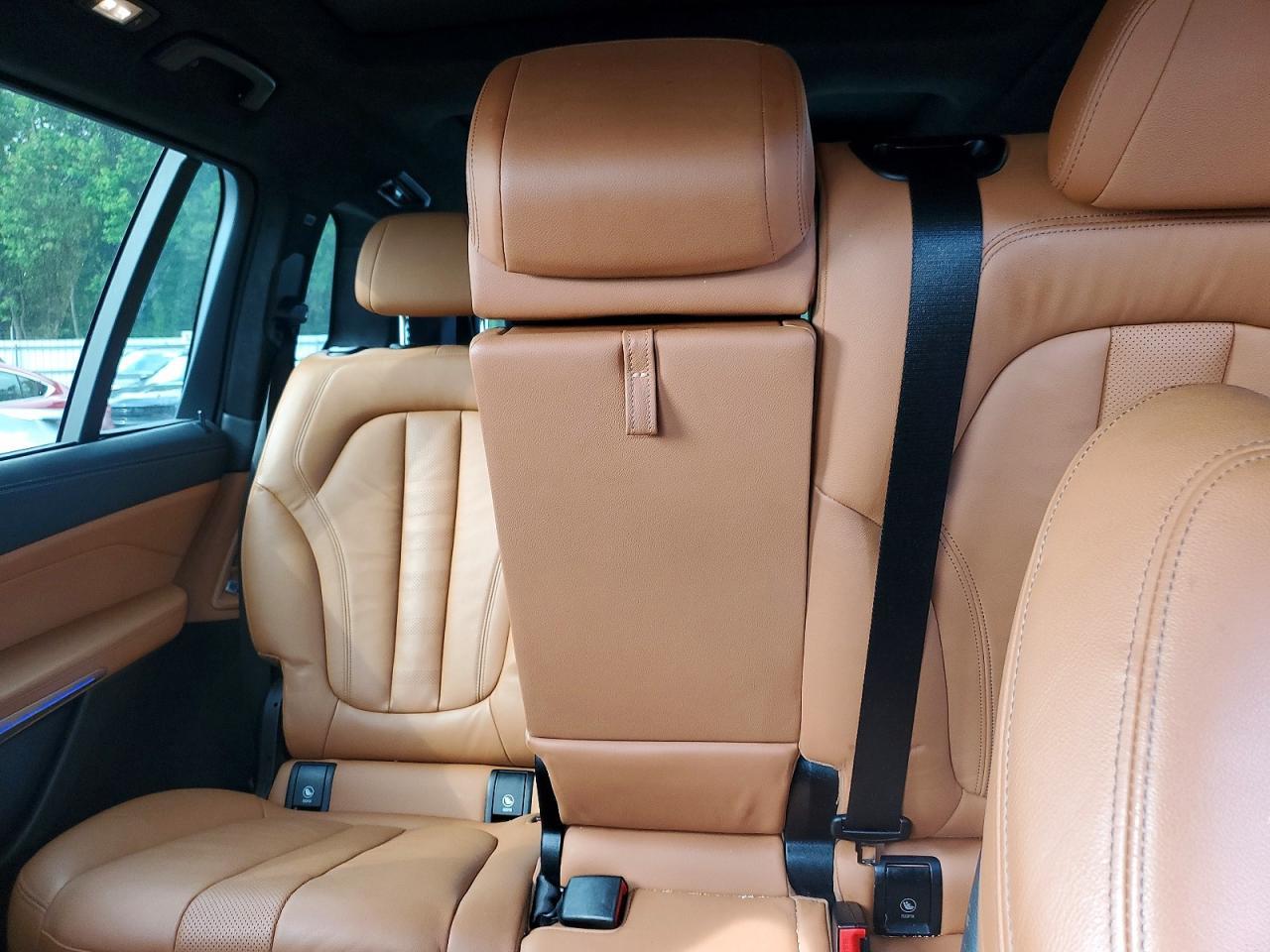 2022 BMW X7 xDrive40I - zdjęcie 10