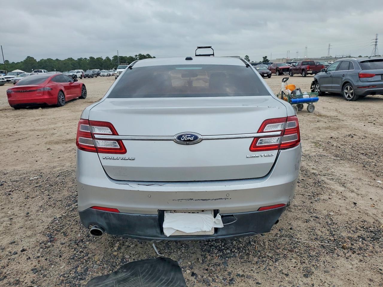 2015 Ford Taurus Limited - zdjęcie 6