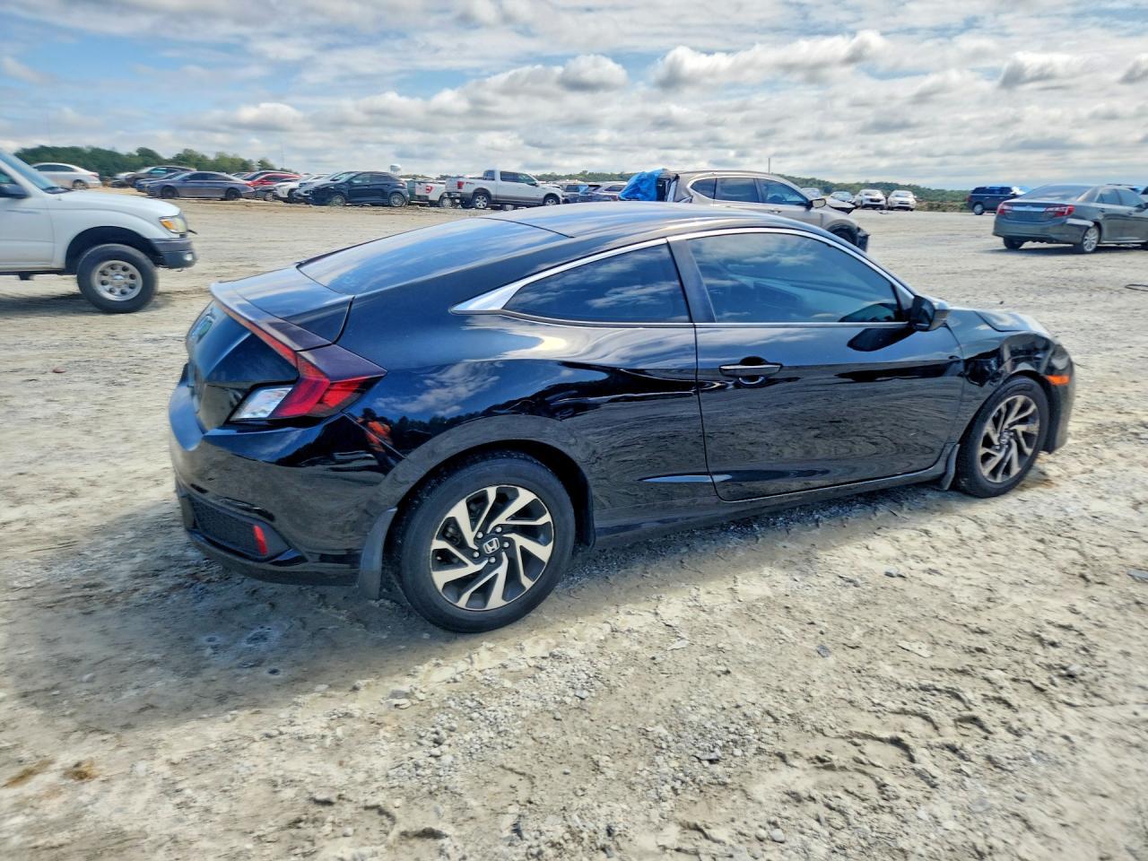 2017 Honda Civic Lx - zdjęcie 3