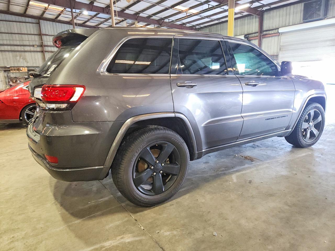 2015 Jeep Grand Cherokee Laredo - zdjęcie 3