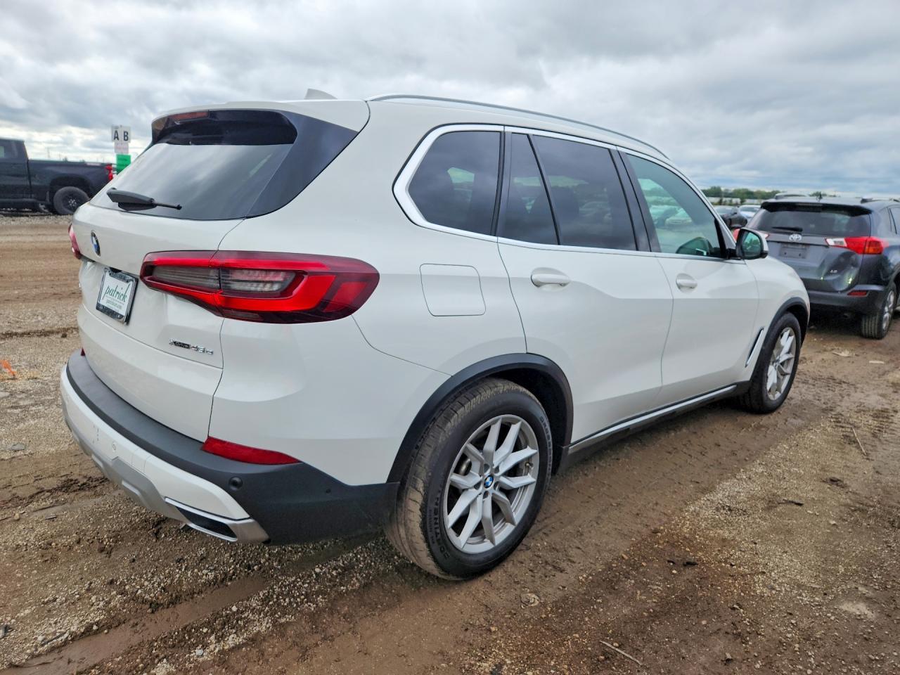 2021 BMW X5 xDrive45E - zdjęcie 3