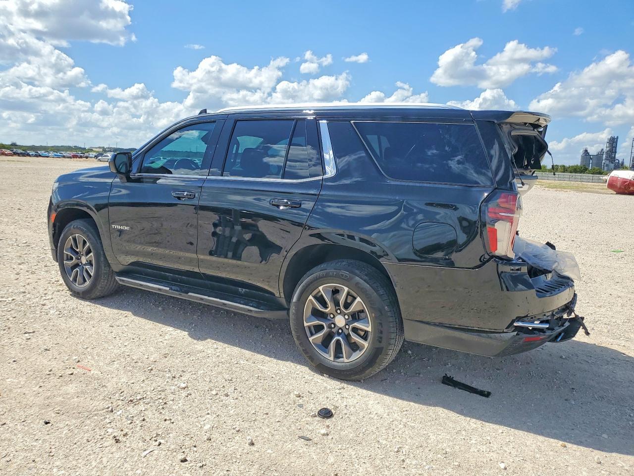 2024 Chevrolet Tahoe K1500 Ls - zdjęcie 2