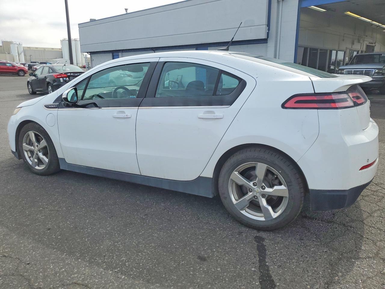 2014 Chevrolet Volt - zdjęcie 2