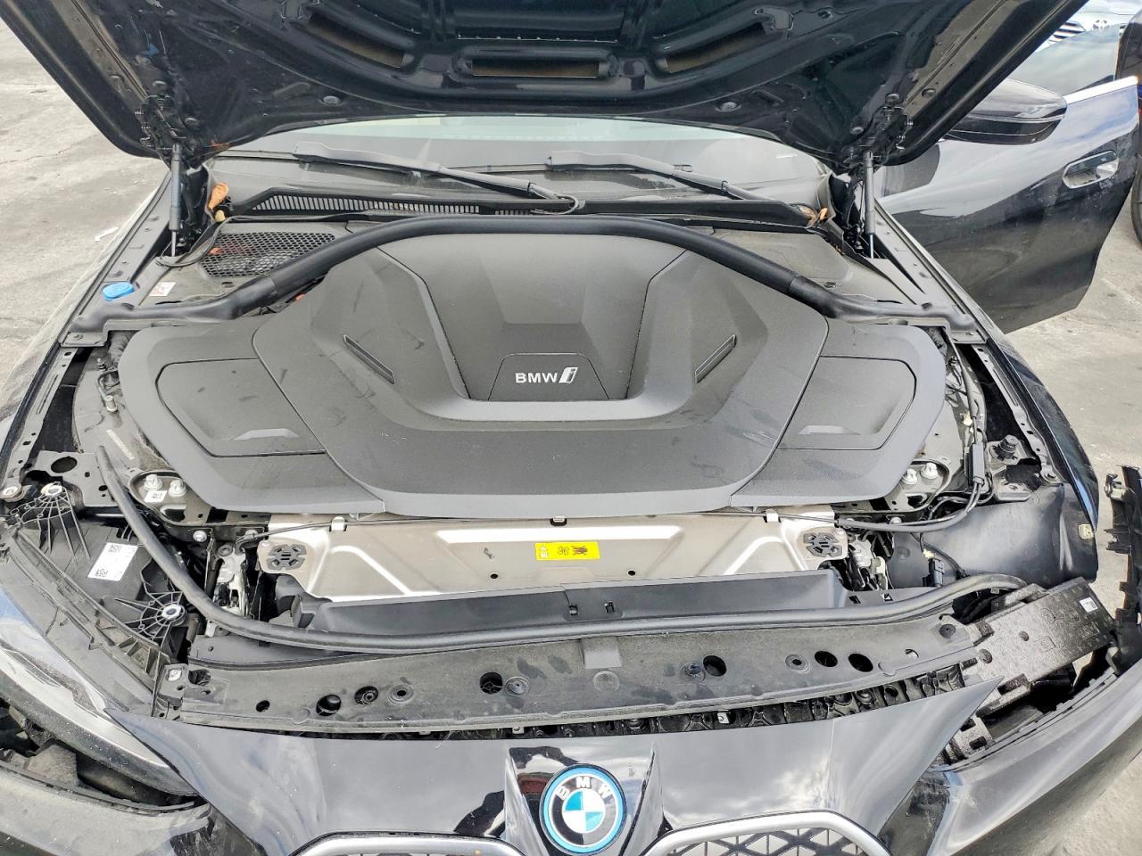 2025 BMW I4 xDrive 40 - zdjęcie 11