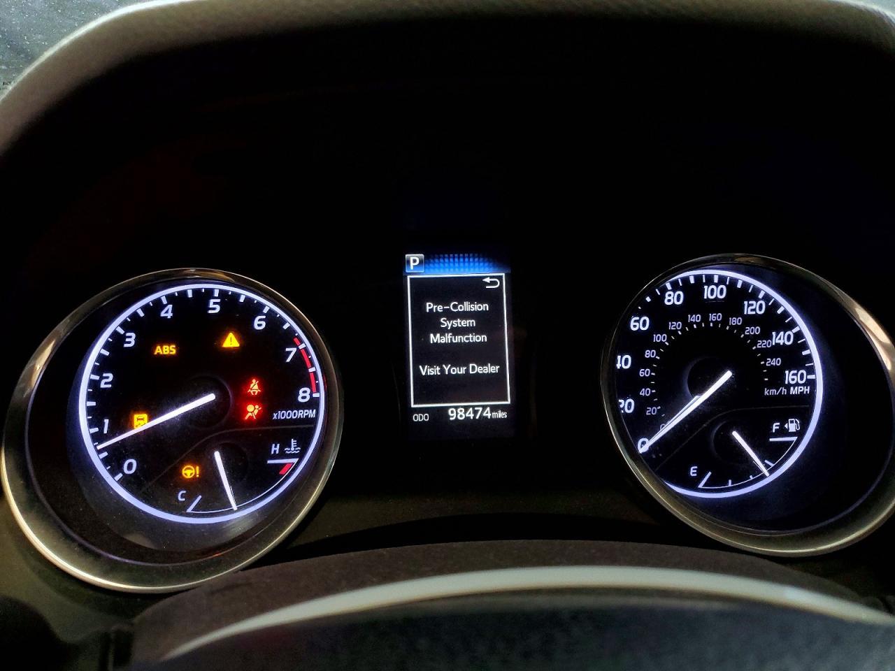2018 Toyota Camry Le - zdjęcie 9