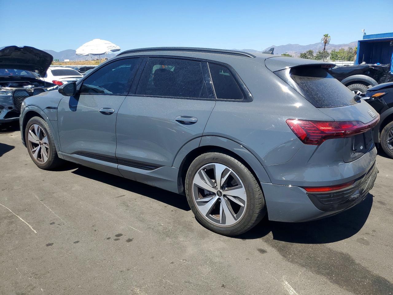 2024 Audi Q8 E-Tron Premium - zdjęcie 2