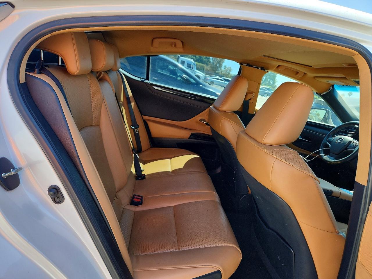 2022 Lexus Es 300H Base - zdjęcie 10