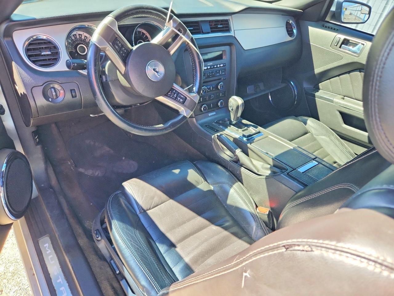 2013 Ford Mustang - zdjęcie 8