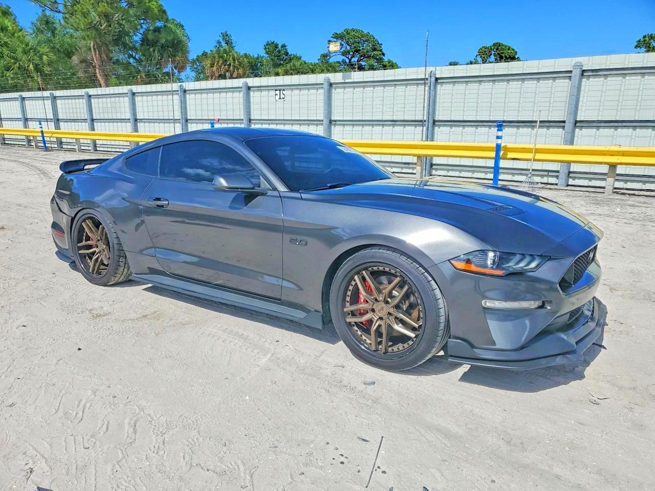 2018 Ford Mustang Gt - zdjęcie 4