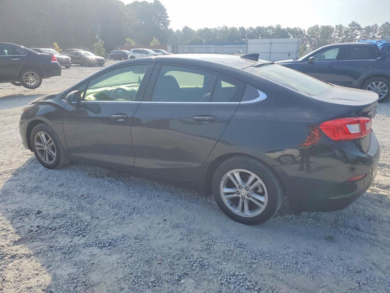 2018 Chevrolet Cruze Lt - zdjęcie 2