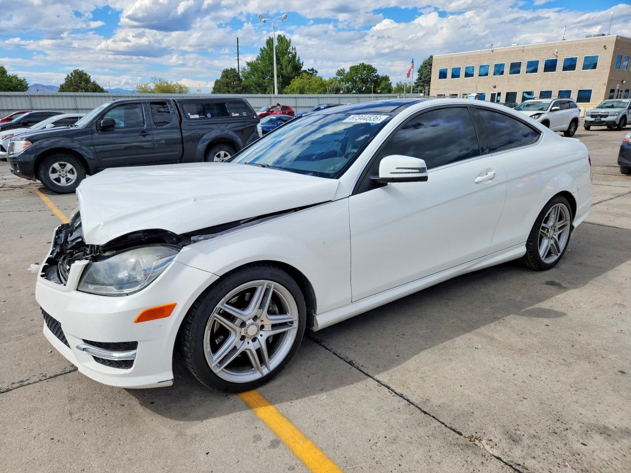 2014 Mercedes-Benz C 350 4Matic - zdjęcie główne