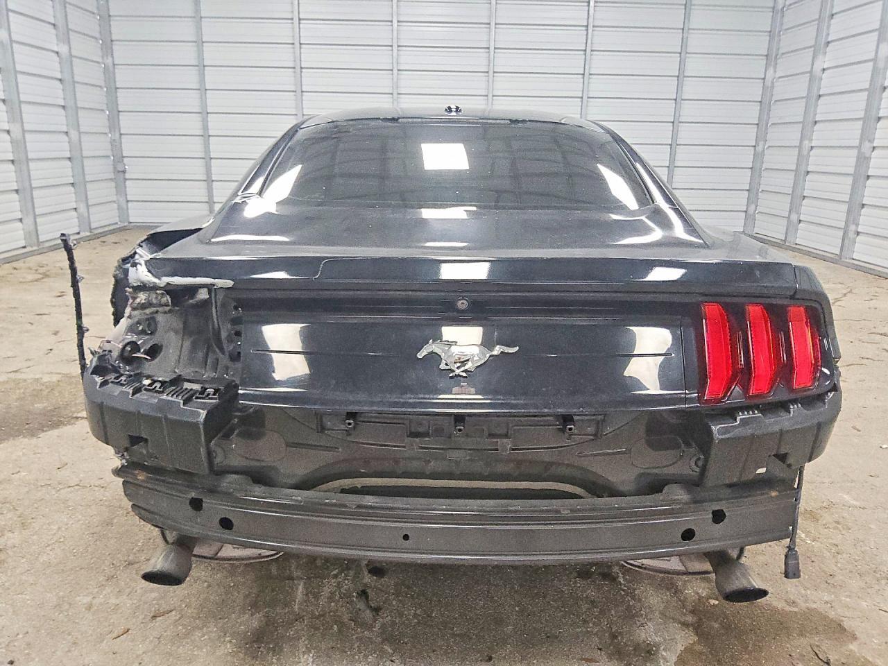 2019 Ford Mustang - zdjęcie 6
