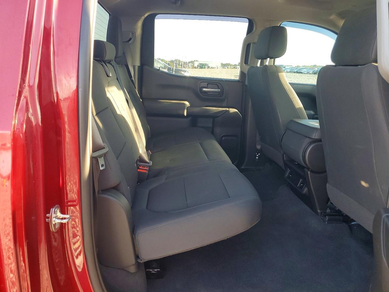 2020 Chevrolet Silverado K1500 Custom - zdjęcie 10