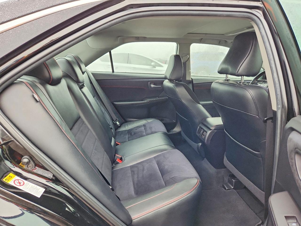 2015 Toyota Camry Xse - zdjęcie 10