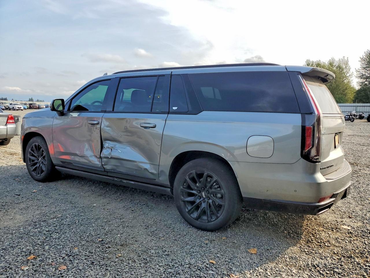 2024 Cadillac Escalade Esv Sport - zdjęcie 2