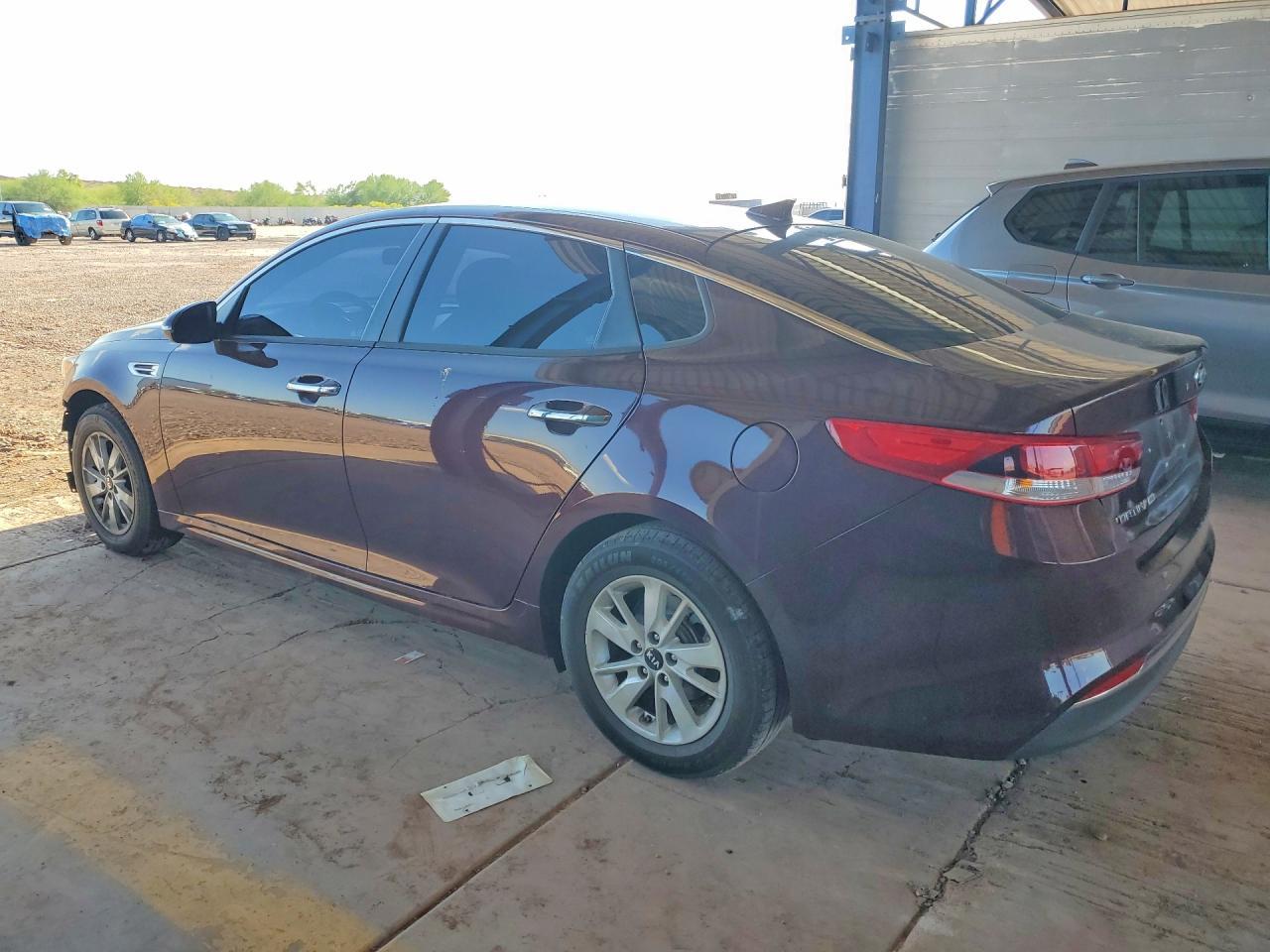 2018 Kia Optima Lx - zdjęcie 2