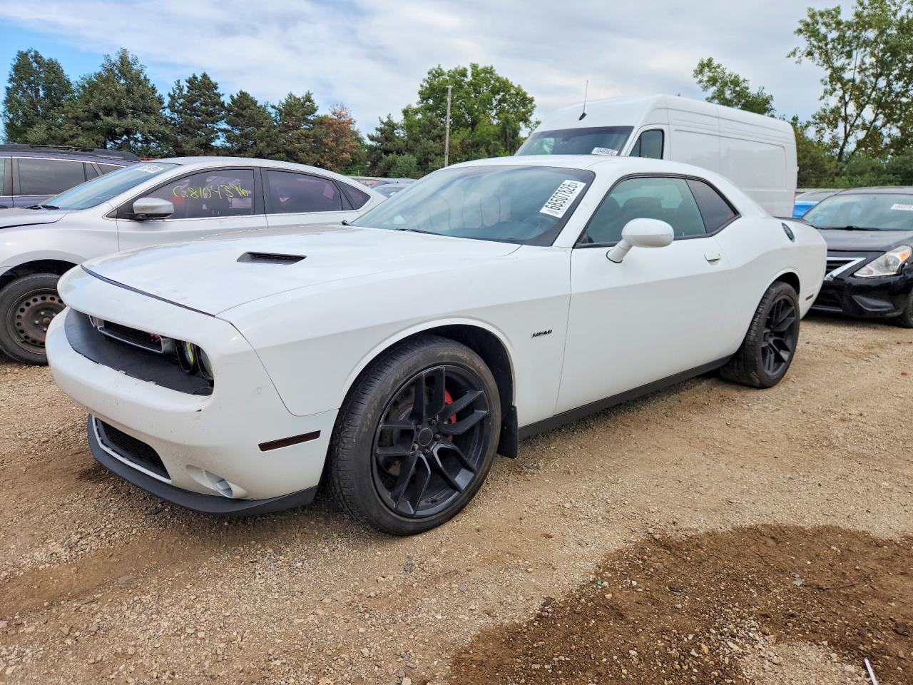 2017 Dodge Challenger R/T - zdjęcie główne