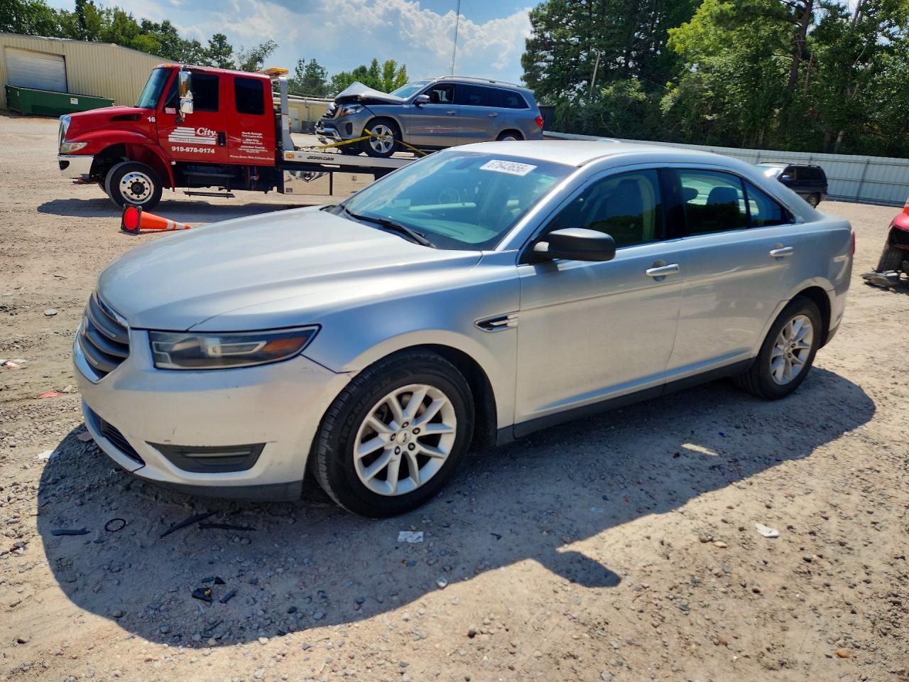 2015 Ford Taurus Se - zdjęcie główne