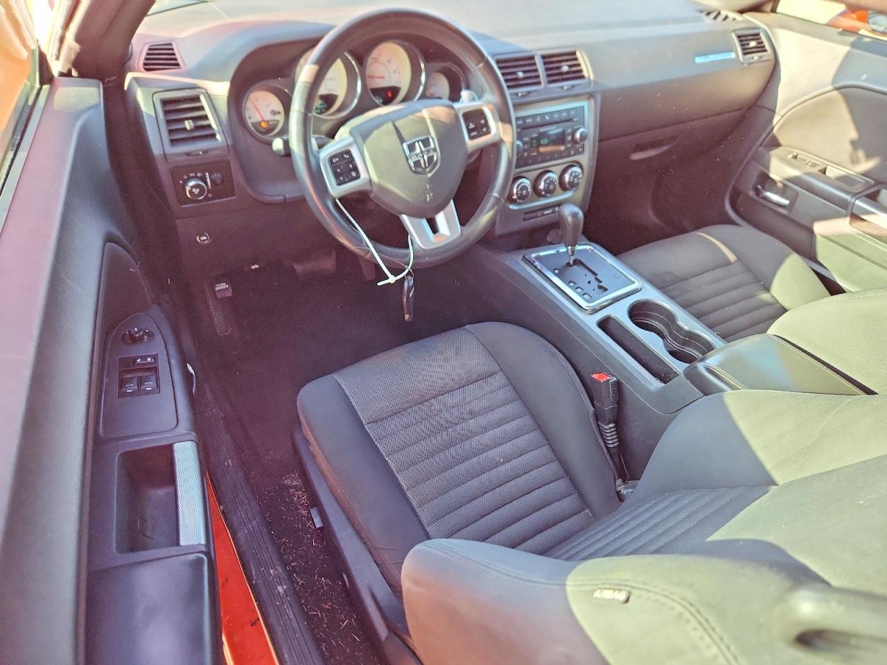 2013 Dodge Challenger R/T - zdjęcie 8