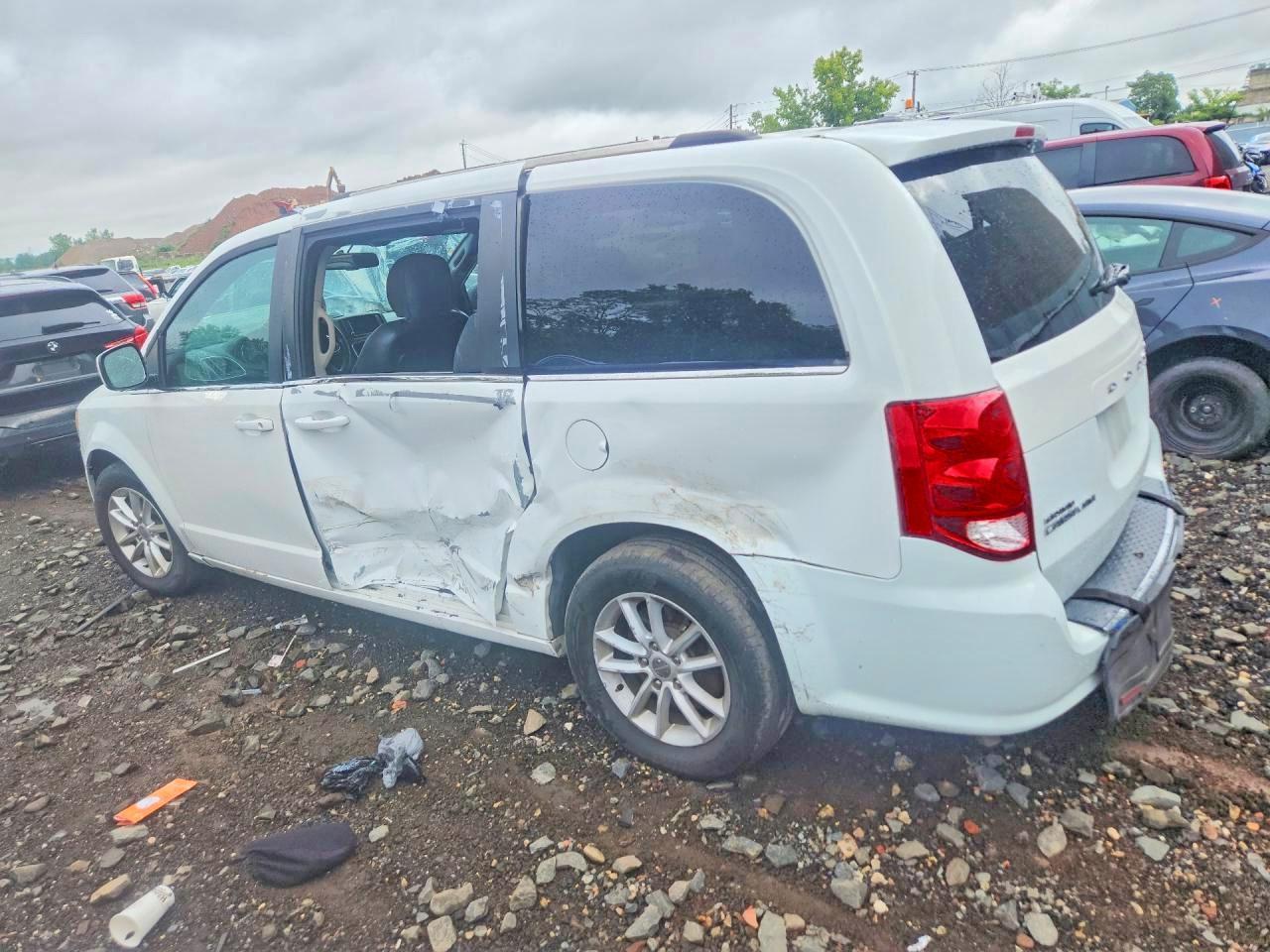 2018 Dodge Grand Caravan Sxt - zdjęcie 2