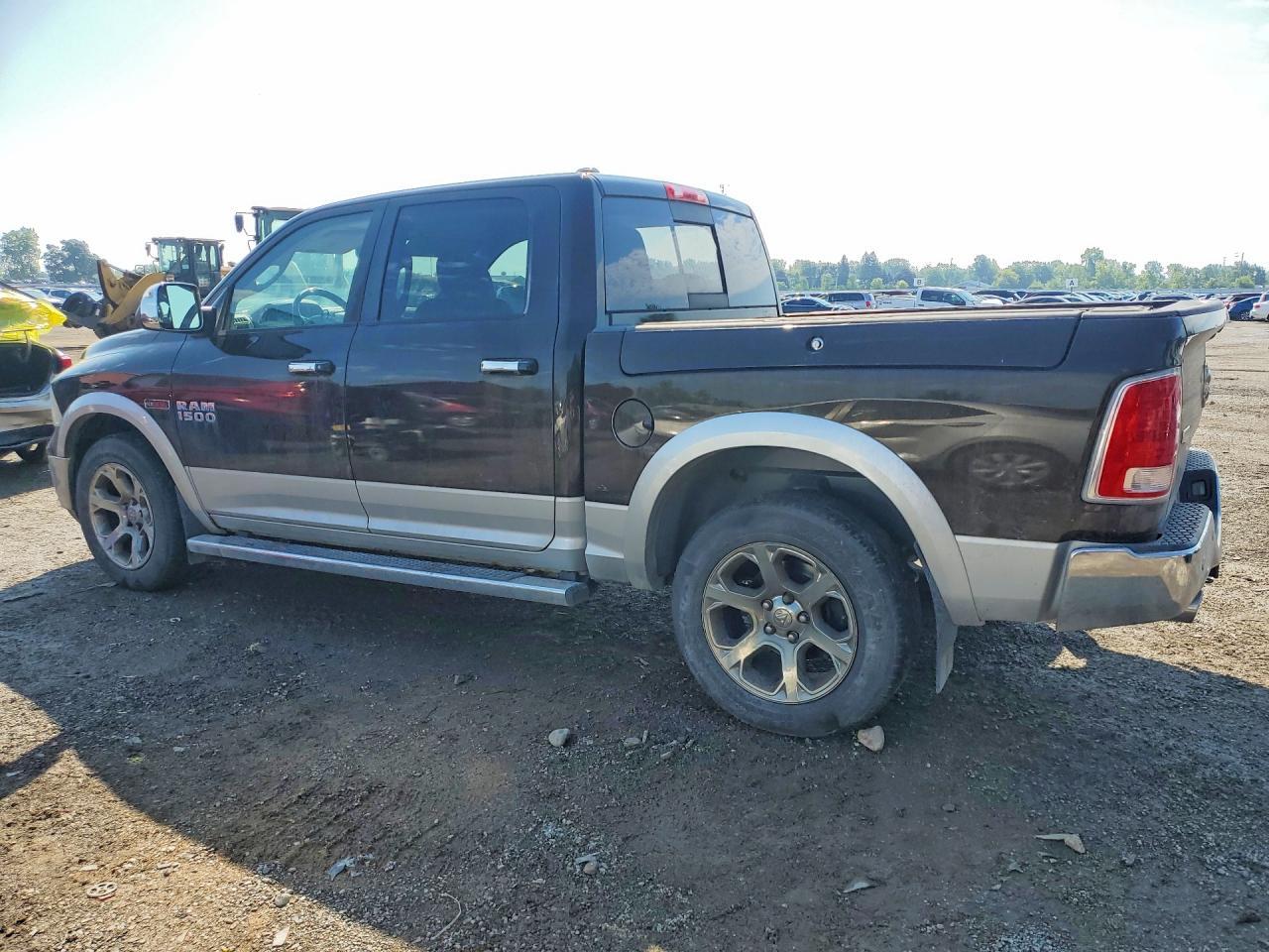 2014 Ram 1500 Laramie - zdjęcie 2