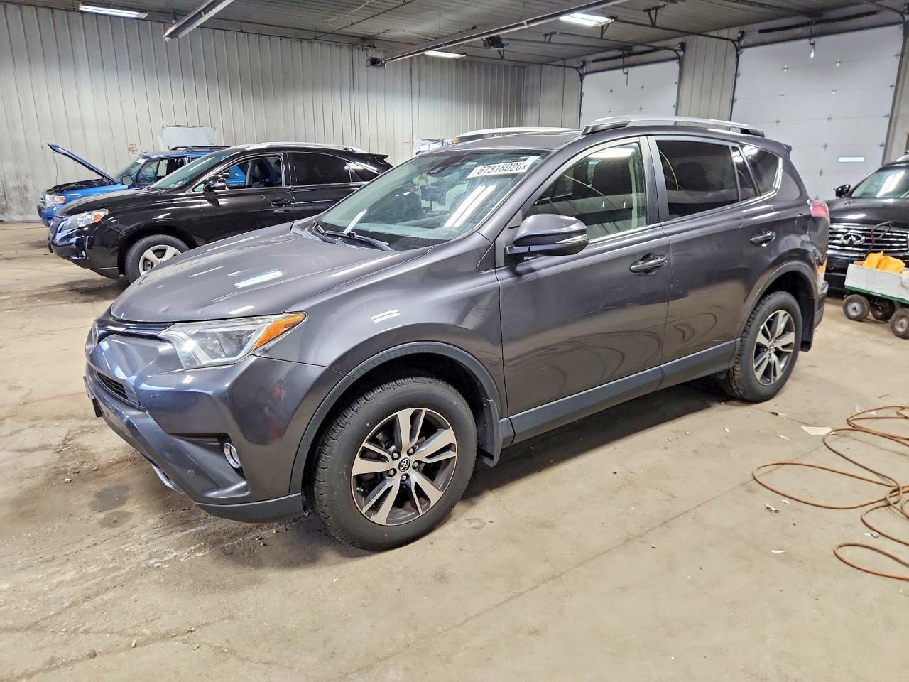2018 Toyota Rav4 Xle - zdjęcie główne