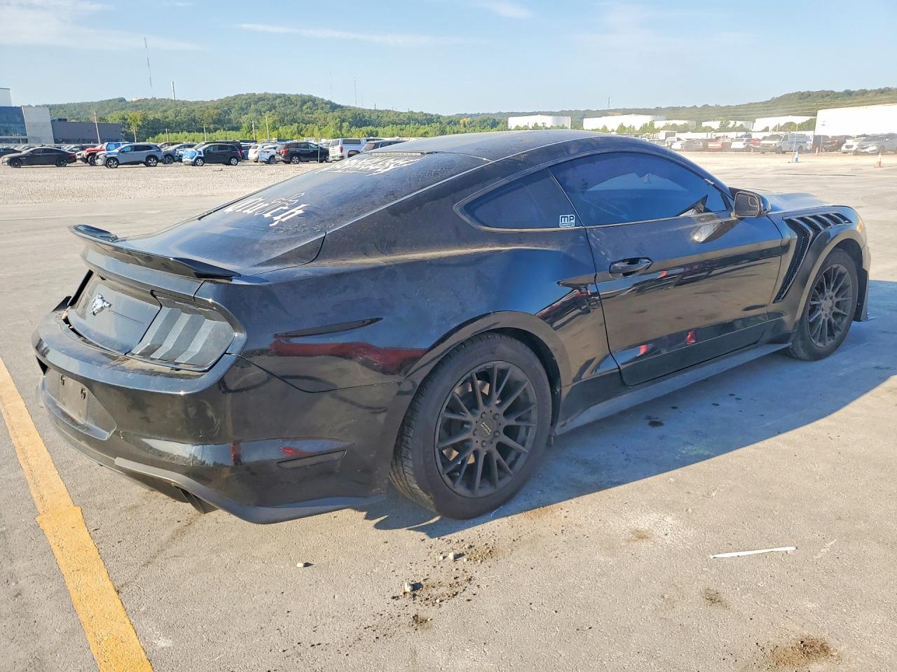 2018 Ford Mustang - zdjęcie 3