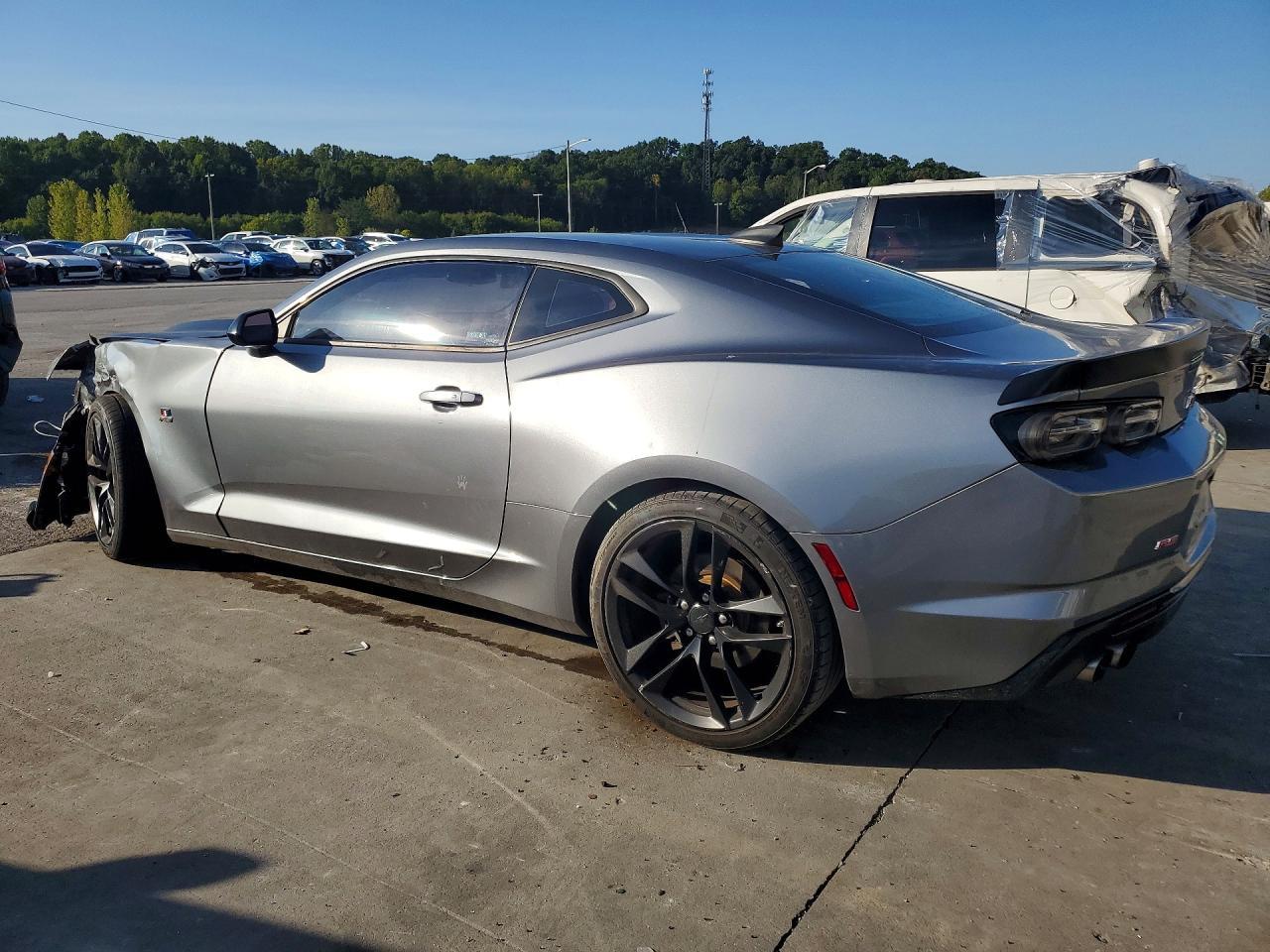 2019 Chevrolet Camaro Lt - zdjęcie 2
