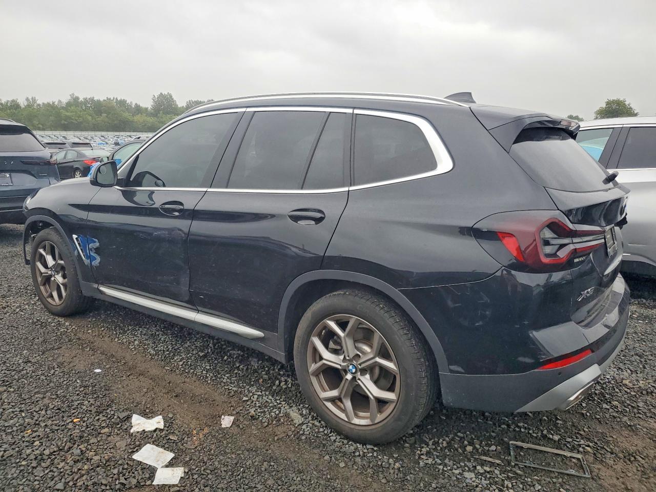 2022 BMW X3 xDrive30I - zdjęcie 2
