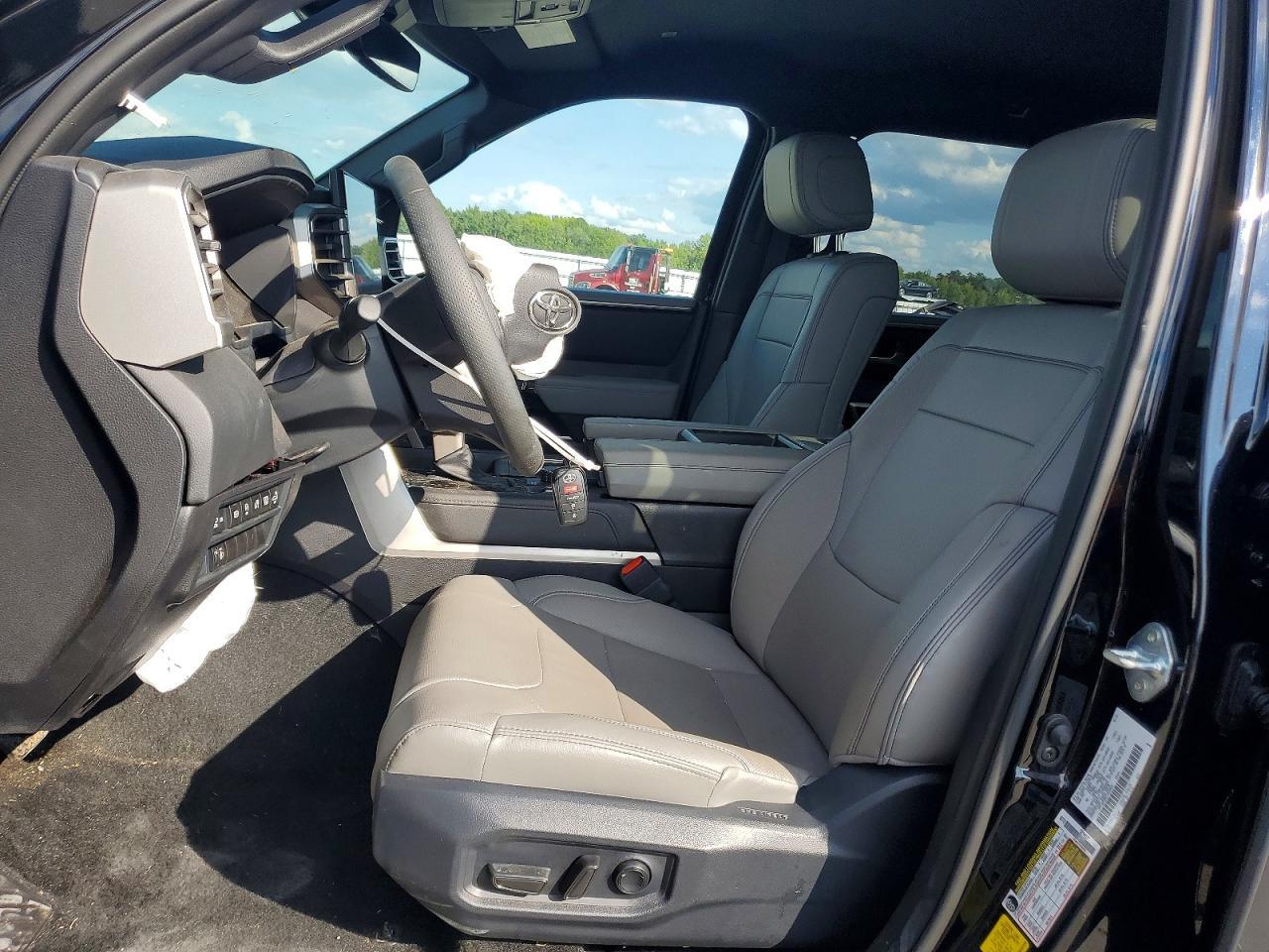 2026 Toyota Tundra Crewmax Limited - zdjęcie 7