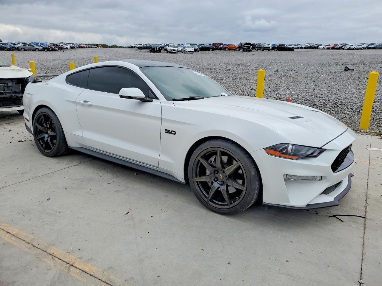 2019 Ford Mustang Gt - zdjęcie 4