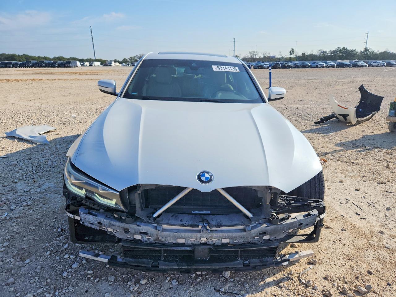 2021 BMW 330I - zdjęcie 5
