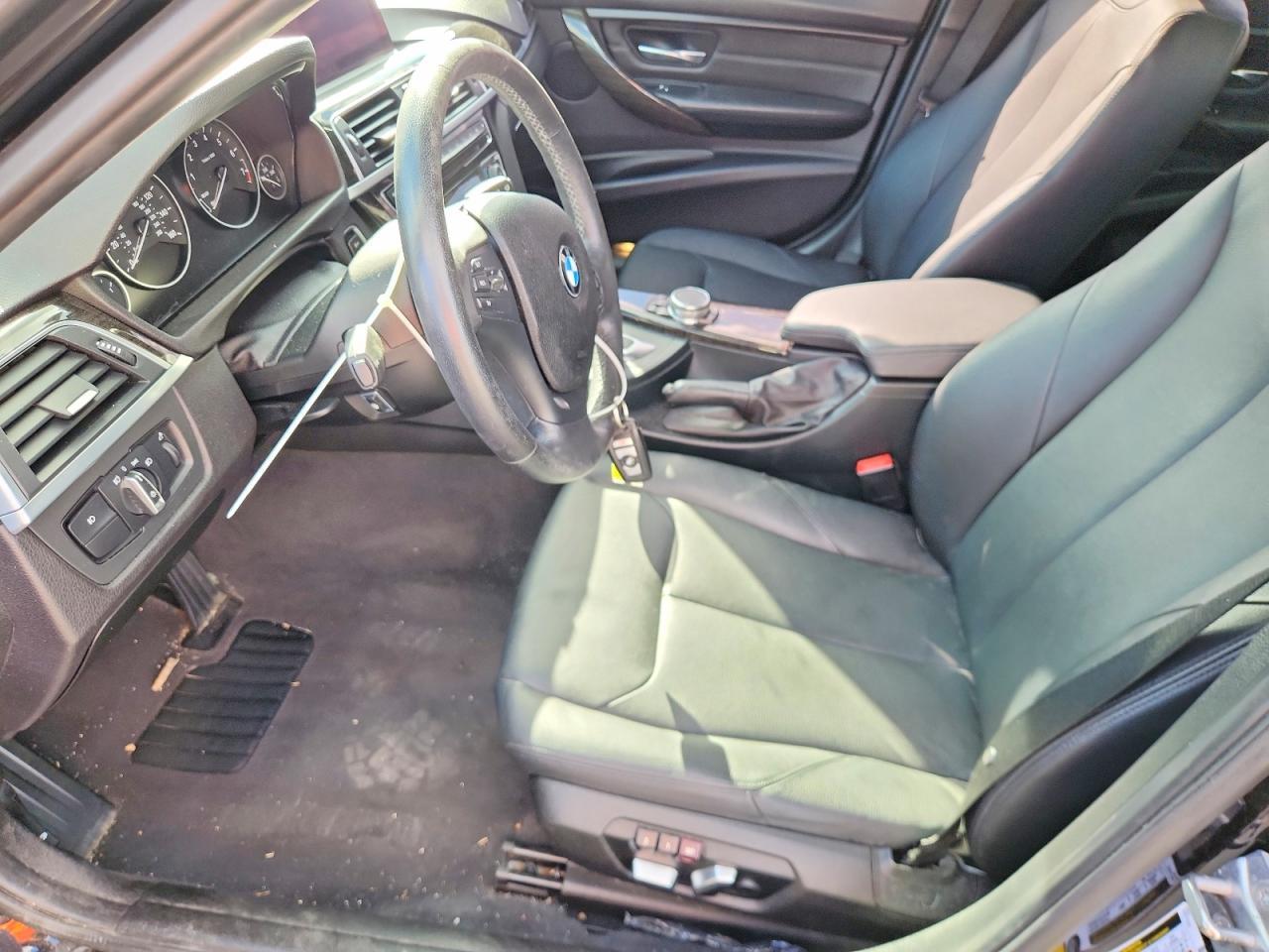 2016 BMW Seria 3 320i - zdjęcie 7