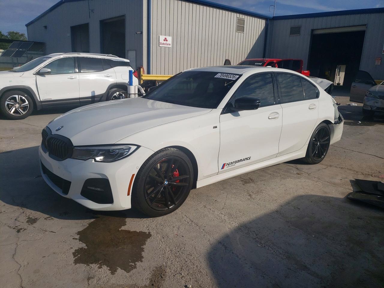 2021 BMW 330I - zdjęcie główne