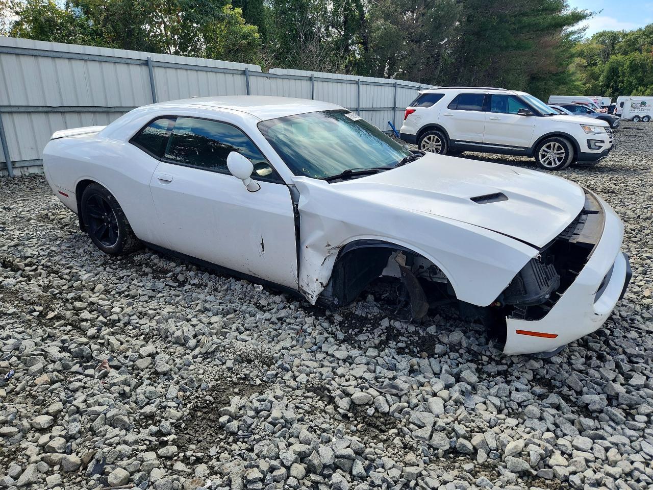 2017 Dodge Challenger - zdjęcie 4