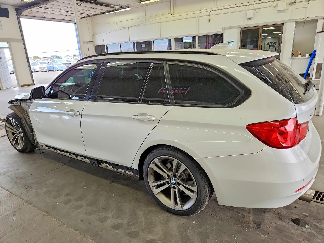 2014 BMW 328 Xi - zdjęcie 2