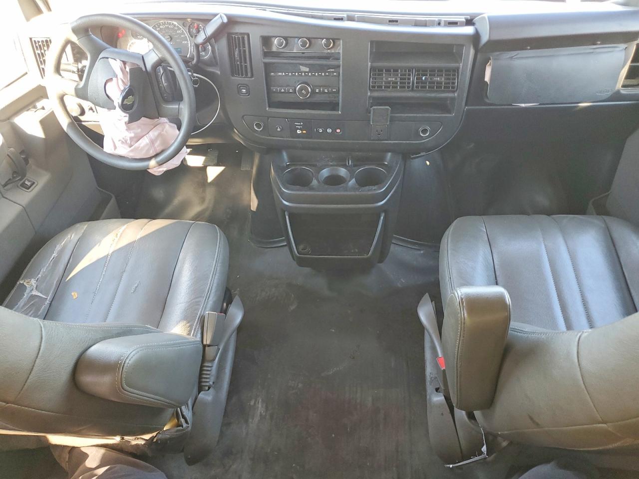 2018 Chevrolet Express G3500 Ls - zdjęcie 8