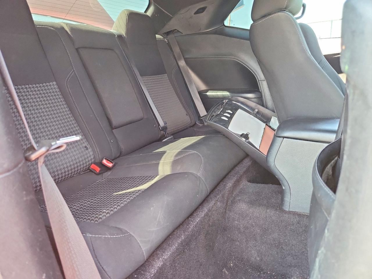 2016 Dodge Challenger Sxt - zdjęcie 10
