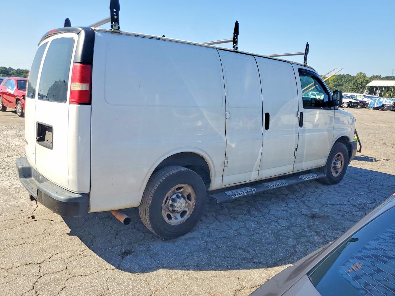 2019 Chevrolet Express G2500 - zdjęcie 3