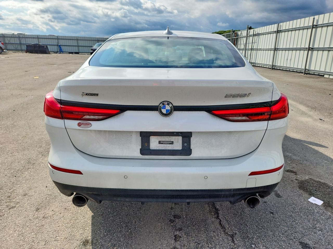 2021 BMW Seria 2 228i - zdjęcie 6