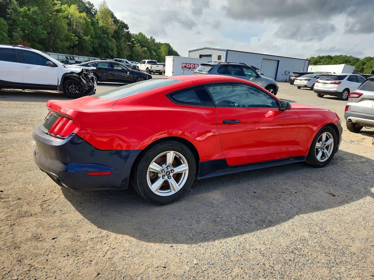 2015 Ford Mustang - zdjęcie 3
