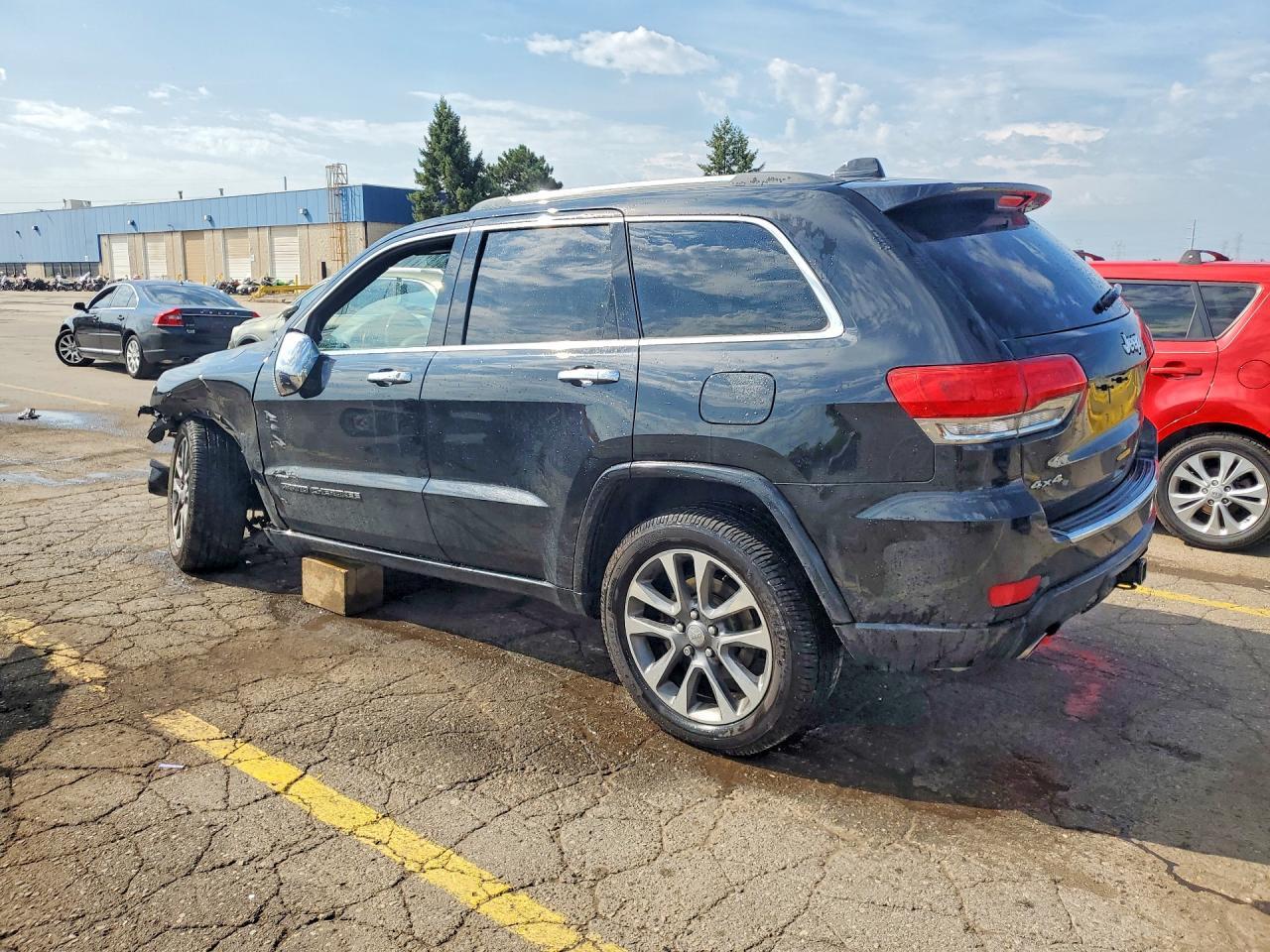 2017 Jeep Grand Cherokee Overland - zdjęcie 2