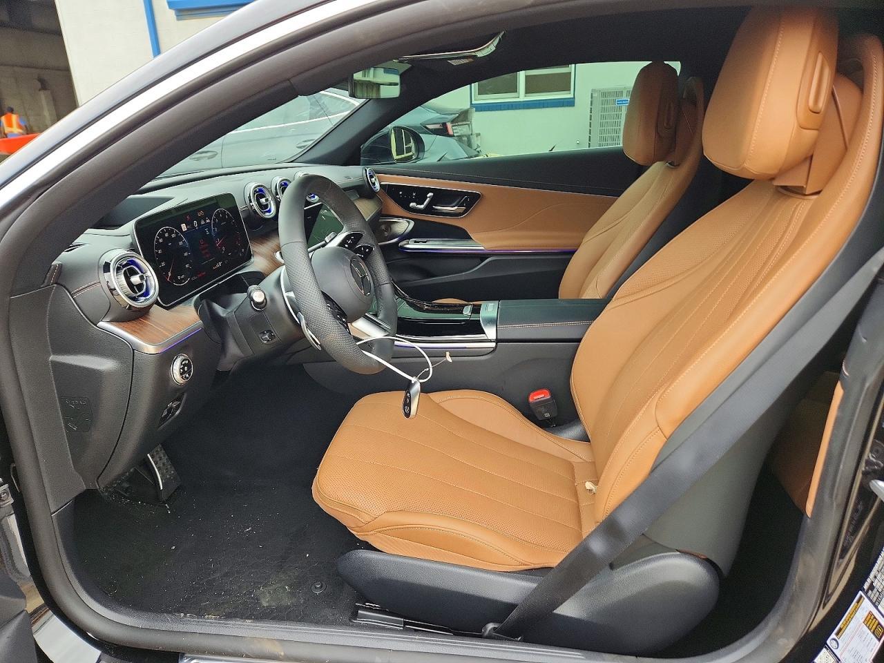 2026 Mercedes-Benz Cle 450 4Matic - zdjęcie 7