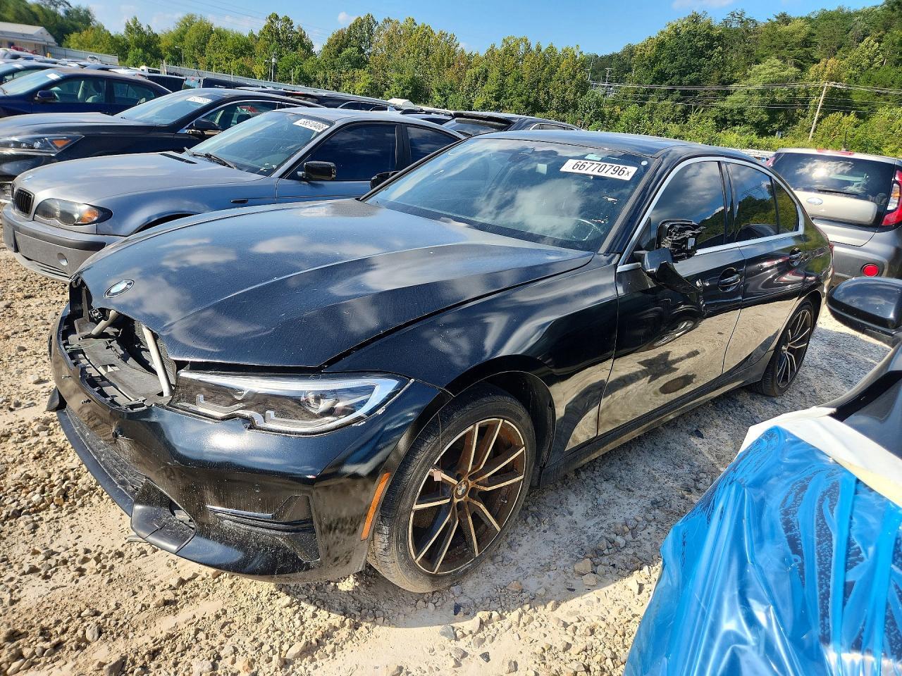 2019 BMW 330I - zdjęcie główne